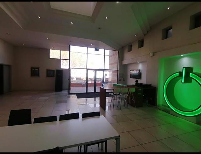 INDUSTRIAL PROPERTY TO RENT IN HALFWAY HOUSE